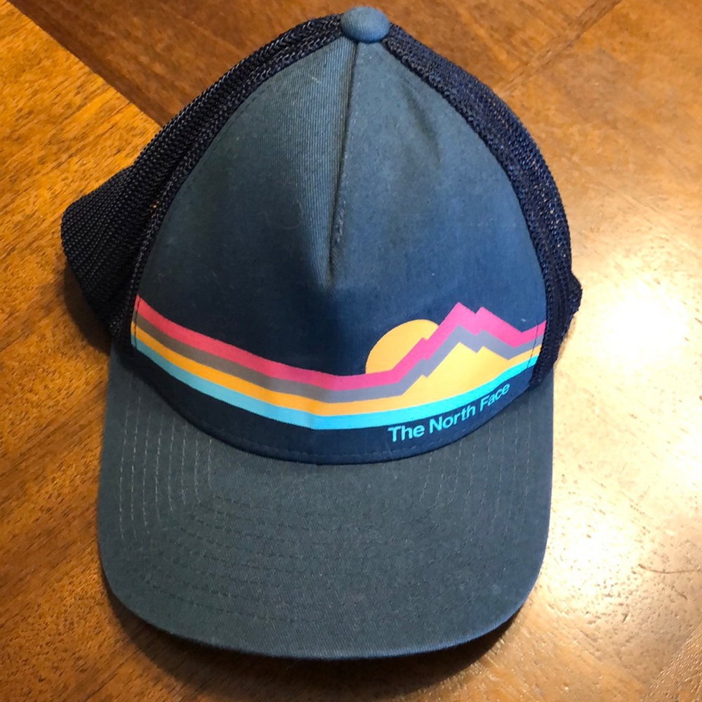 North face snap back hat